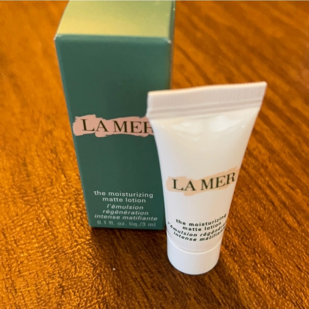 La Mer The Moisturizing Matte Lotion - 0.1 FL. OZ. Deluxe Mini Sample